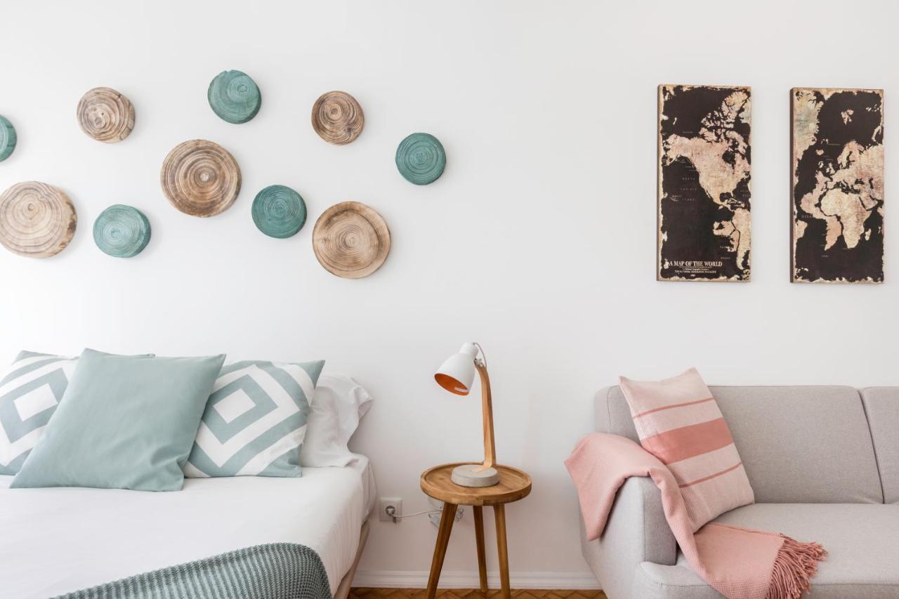 Stroll To Coffee Shops Near A Renovated Hillside Apartment In Graca Лиссабон Экстерьер фото